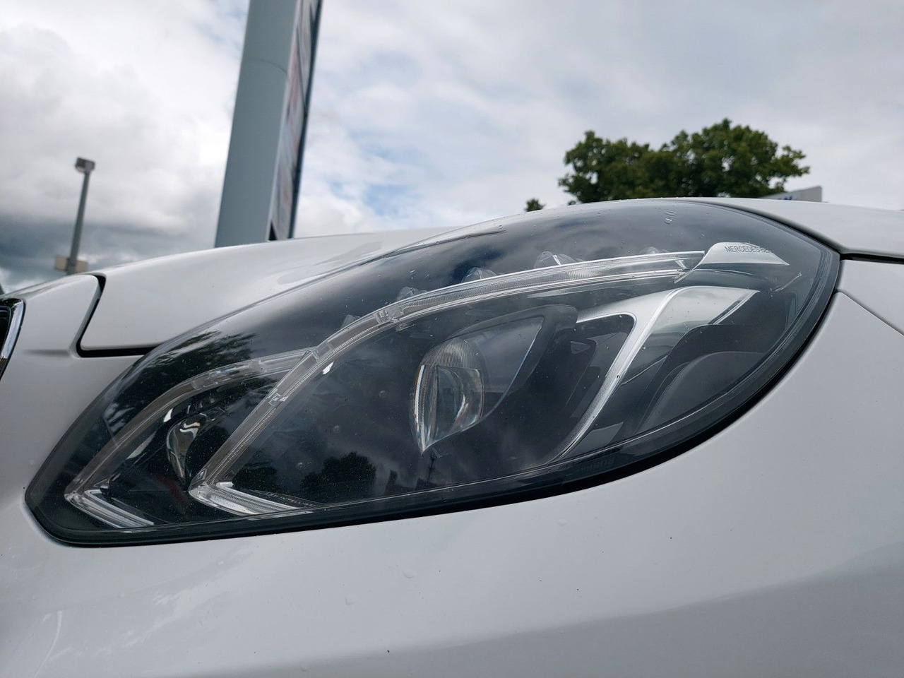 Mercedes-Benz E 220 E -Klasse T 220CDI LED Glasdach Leder Navi - Coche: foto 2 Mercedes-Benz E 220 E -Klasse T 220CDI LED Glasdach Leder Navi - Coche: foto 2