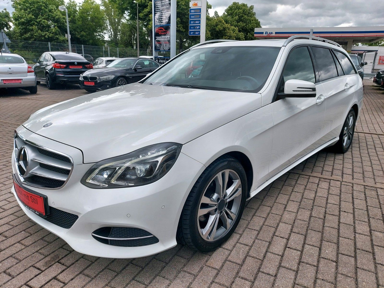 Mercedes-Benz E 220 E -Klasse T 220CDI LED Glasdach Leder Navi - Coche: foto 5 Mercedes-Benz E 220 E -Klasse T 220CDI LED Glasdach Leder Navi - Coche: foto 5