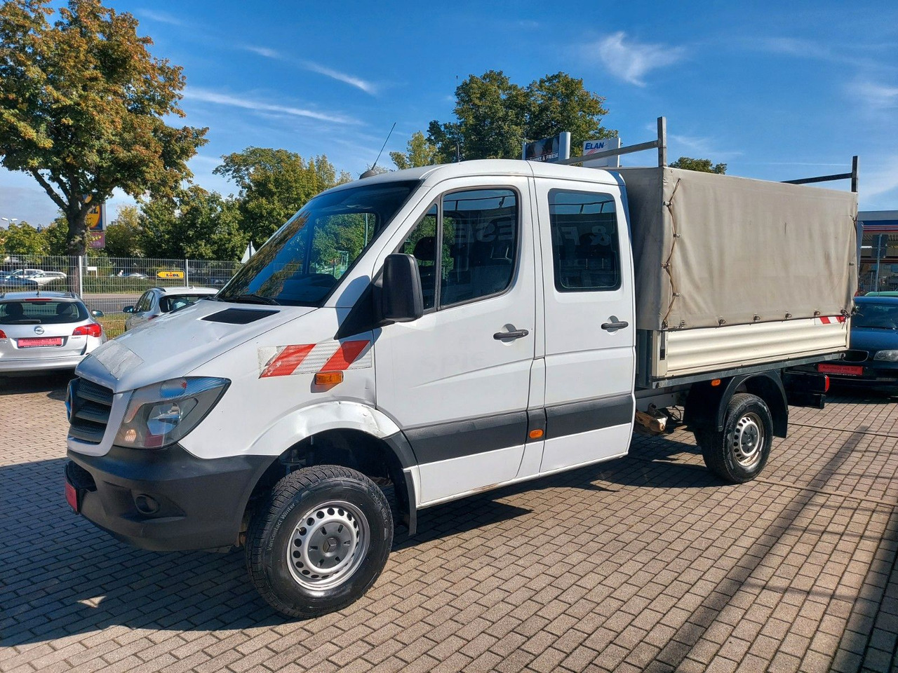 Arrendamiento de  Mercedes-Benz Sprinter II Pritsche DoKa 316 CDI 4X4 Klima Mercedes-Benz Sprinter II Pritsche DoKa 316 CDI 4X4 Klima: foto 9
