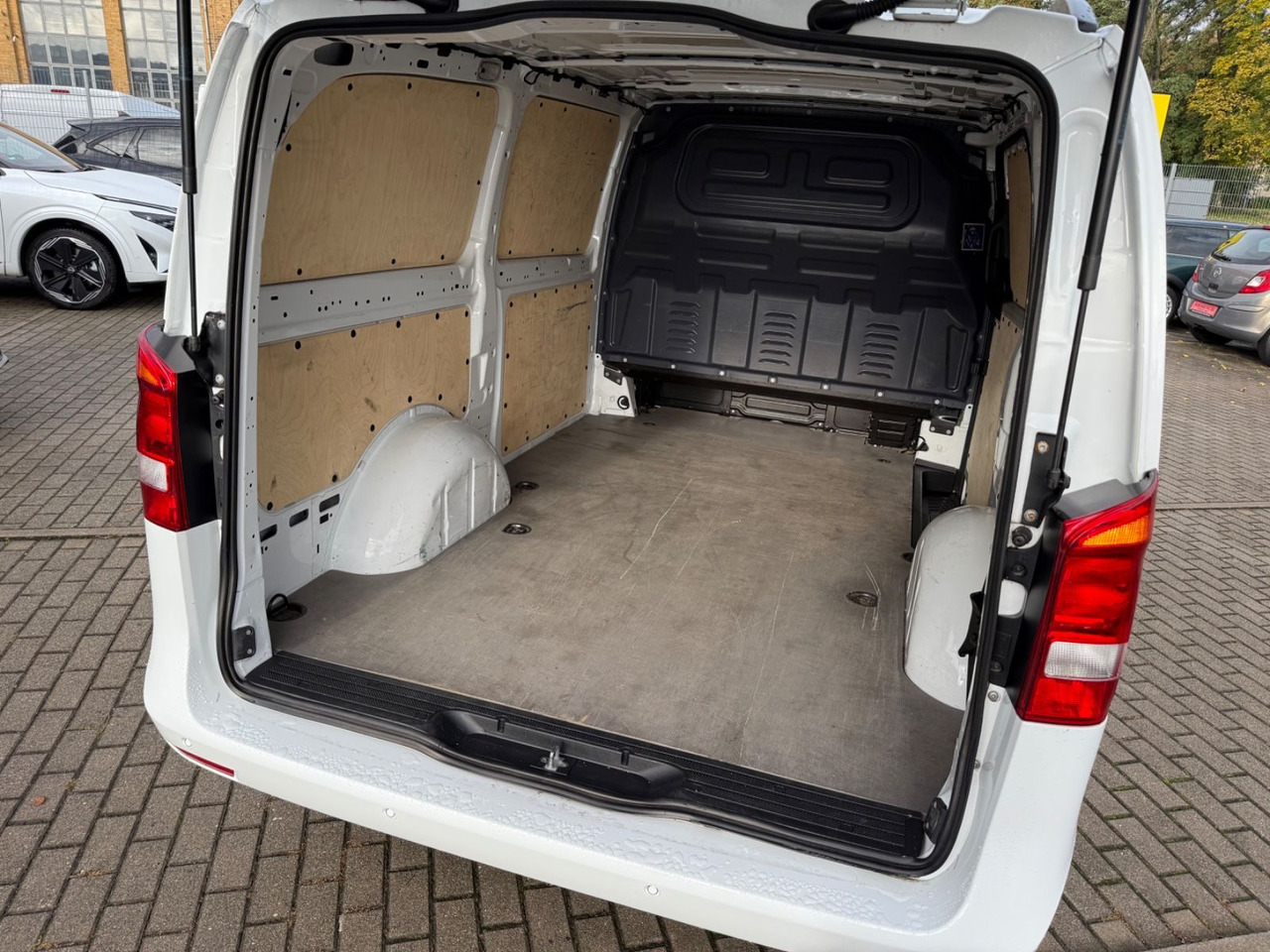 Furgoneta de pasajeros Mercedes-Benz Vito Kasten 114 CDI RWD lang KLIMA NAVI KAMERA P: foto 12