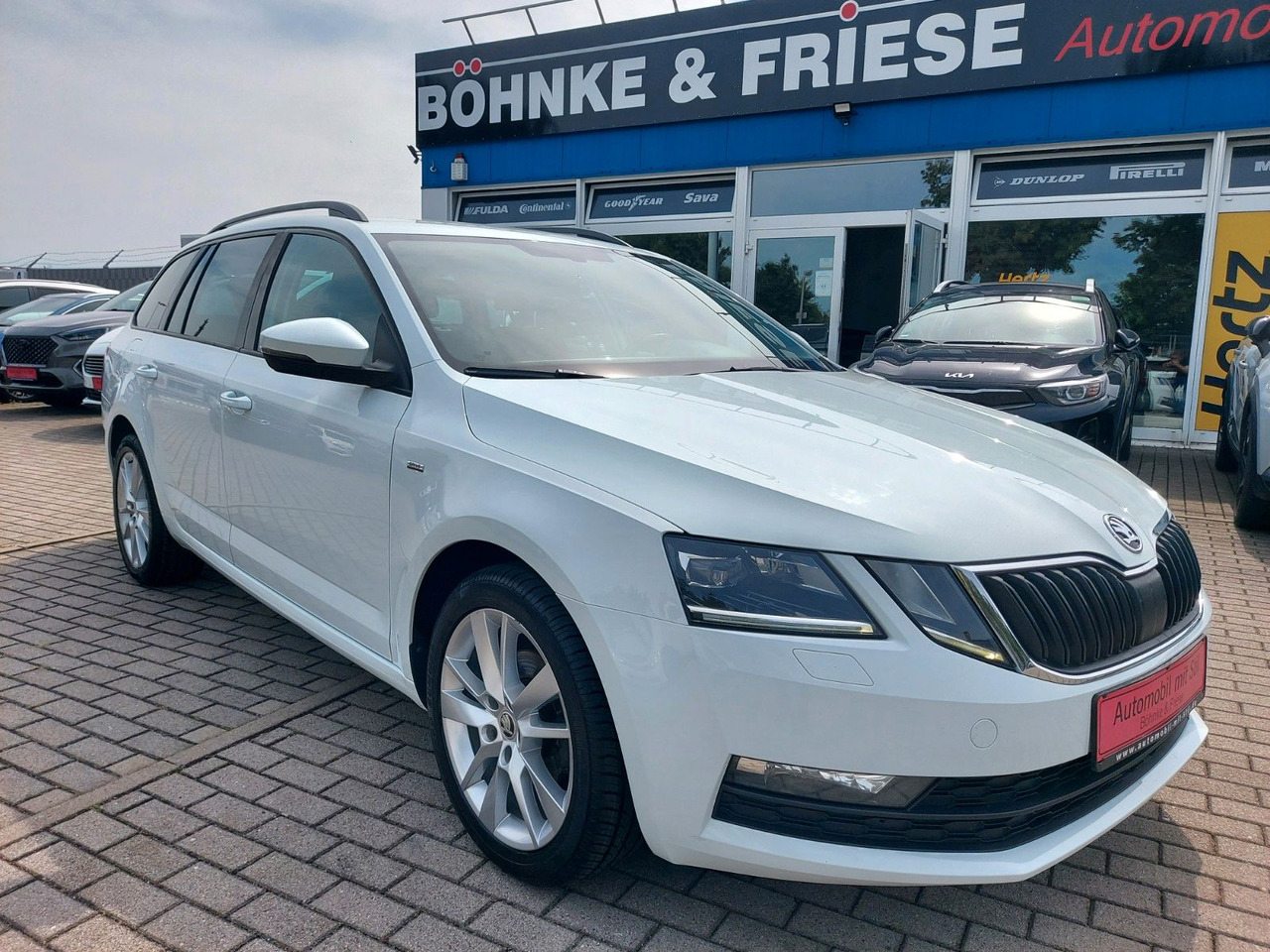 Skoda Octavia Combi Drive LED ACC Radar DAB 8xRad AHK - Coche familiar: foto 1 Skoda Octavia Combi Drive LED ACC Radar DAB 8xRad AHK - Coche familiar: foto 1