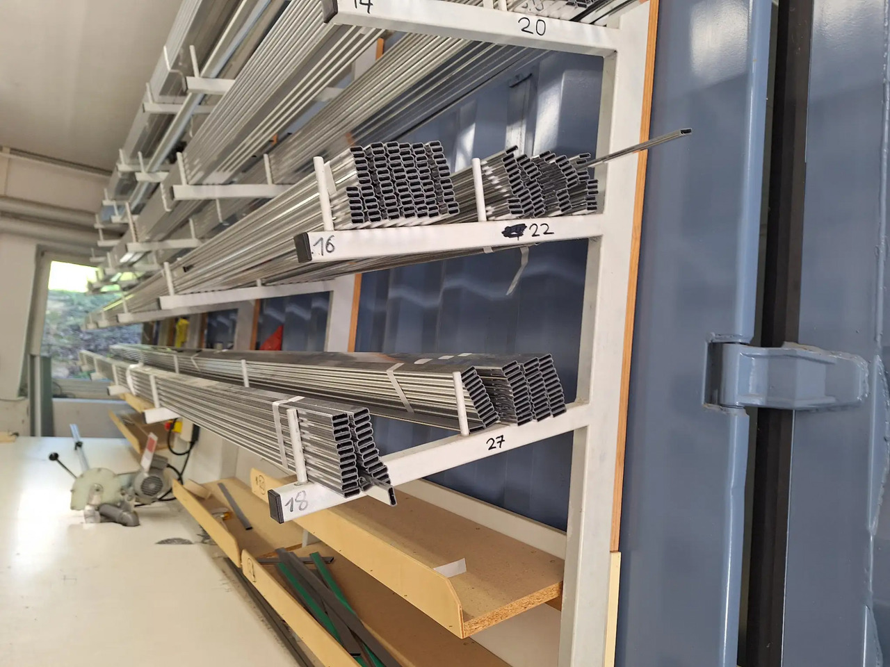 1 Posten PVC-Schienen - Herramienta/ Equipo: foto 3 1 Posten PVC-Schienen - Herramienta/ Equipo: foto 3