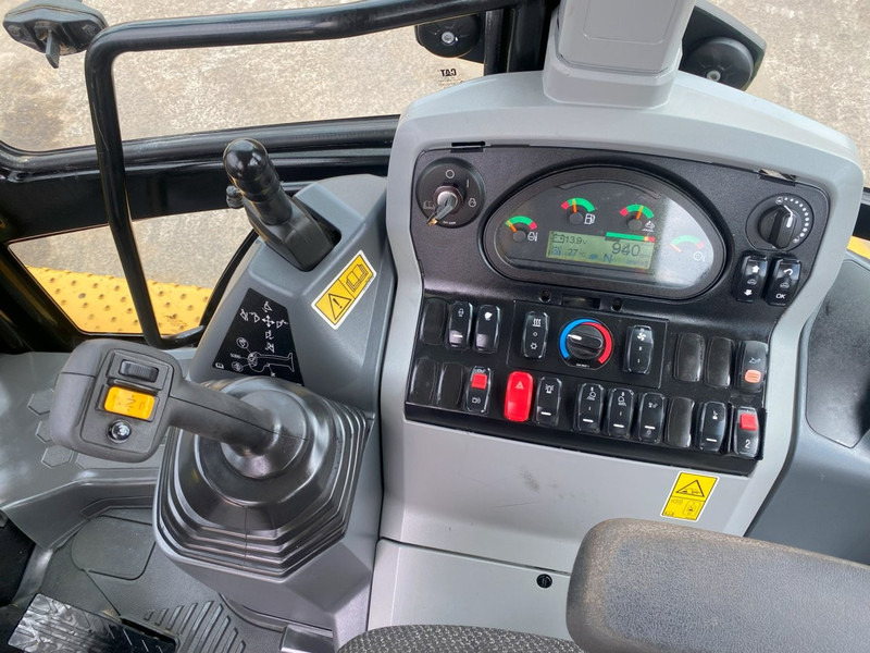 Caterpillar 432F2 - Retroexcavadora: foto 4 Caterpillar 432F2 - Retroexcavadora: foto 4