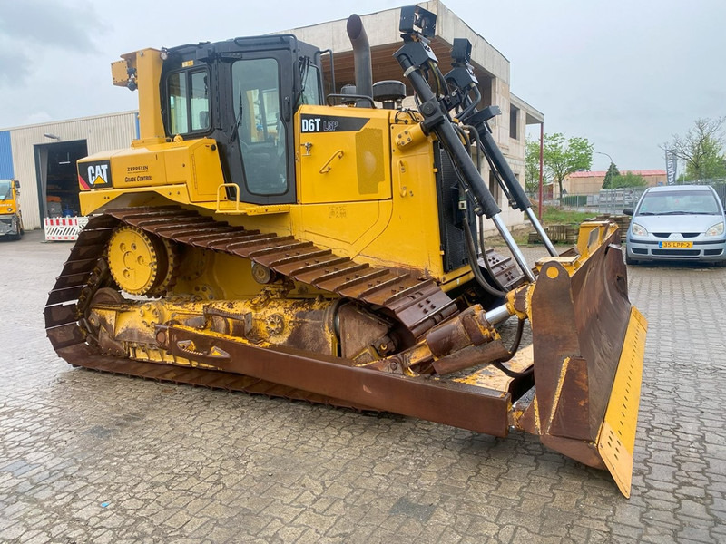 Caterpillar D6T LGP NVT - Bulldozer: foto 1 Caterpillar D6T LGP NVT - Bulldozer: foto 1