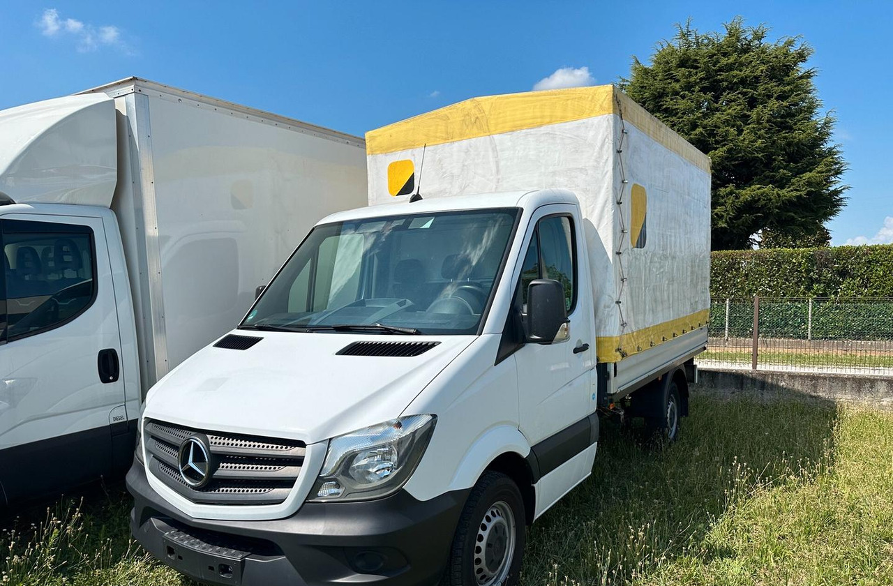 Mercedes Benz 211 centina euro 6 - Furgoneta con lona: foto 1 Mercedes Benz 211 centina euro 6 - Furgoneta con lona: foto 1
