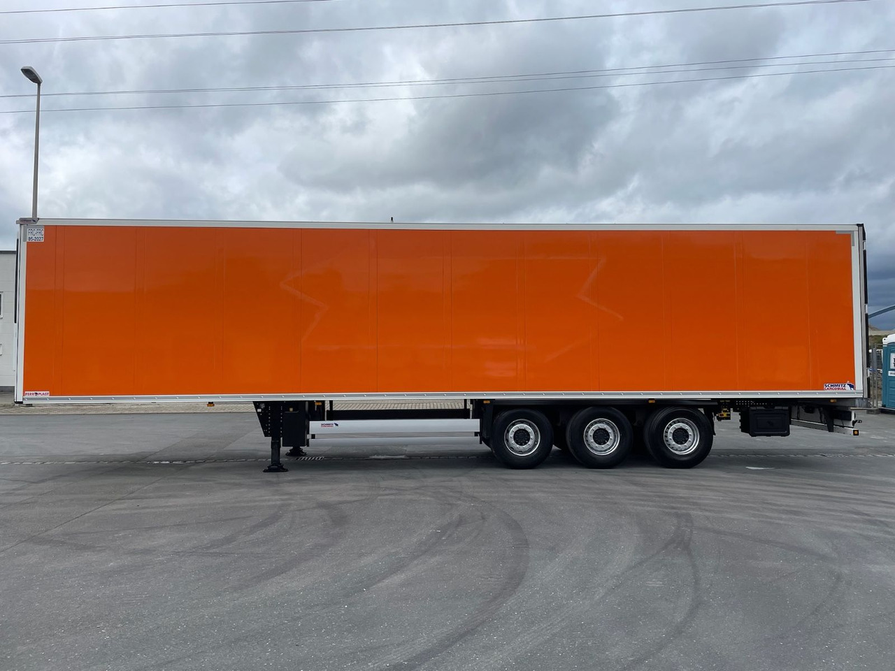 Schmitz Cargobull SCB*S3/Lenkachse/Like New/1759h/Multi-Temp/13,4m - Semirremolque frigorífico: foto 4 Schmitz Cargobull SCB*S3/Lenkachse/Like New/1759h/Multi-Temp/13,4m - Semirremolque frigorífico: foto 4