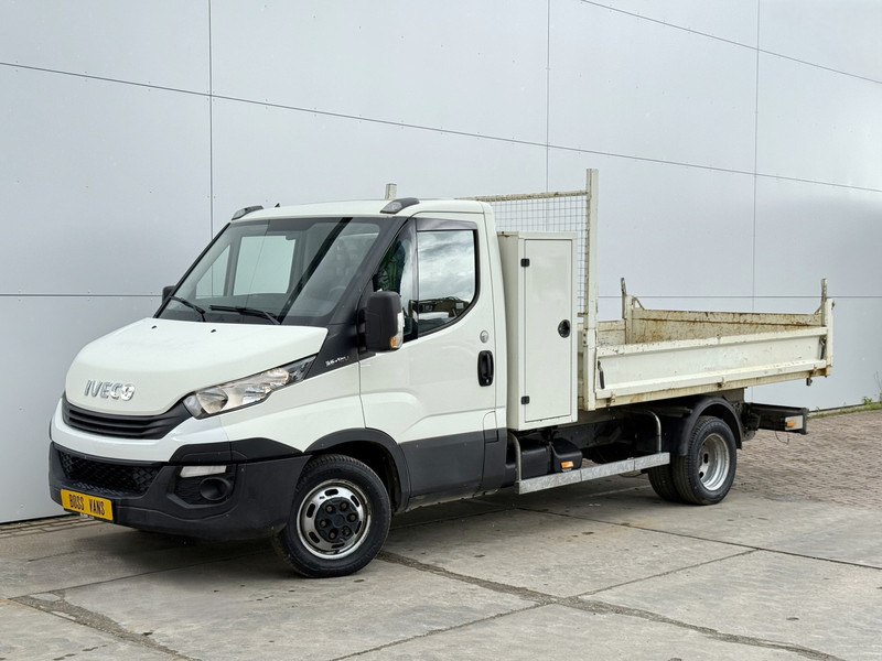 Iveco Daily 35C12 2.3 Kipper Dubbellucht 3.5t Trekhaak Airco Cruise Control Luchtgeveerde stoel - Furgoneta basculante: foto 2 Iveco Daily 35C12 2.3 Kipper Dubbellucht 3.5t Trekhaak Airco Cruise Control Luchtgeveerde stoel - Furgoneta basculante: foto 2