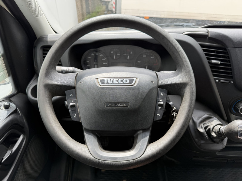 Arrendamiento de Iveco Daily 35C12 2.3 Kipper Dubbellucht 3.5t Trekhaak Airco Cruise Control Luchtgeveerde stoel Iveco Daily 35C12 2.3 Kipper Dubbellucht 3.5t Trekhaak Airco Cruise Control Luchtgeveerde stoel: foto 15