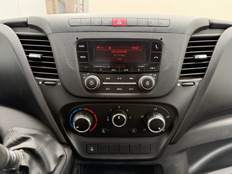 Arrendamiento de Iveco Daily 35C12 2.3 Kipper Dubbellucht 3.5t Trekhaak Airco Cruise Control Luchtgeveerde stoel Iveco Daily 35C12 2.3 Kipper Dubbellucht 3.5t Trekhaak Airco Cruise Control Luchtgeveerde stoel: foto 14