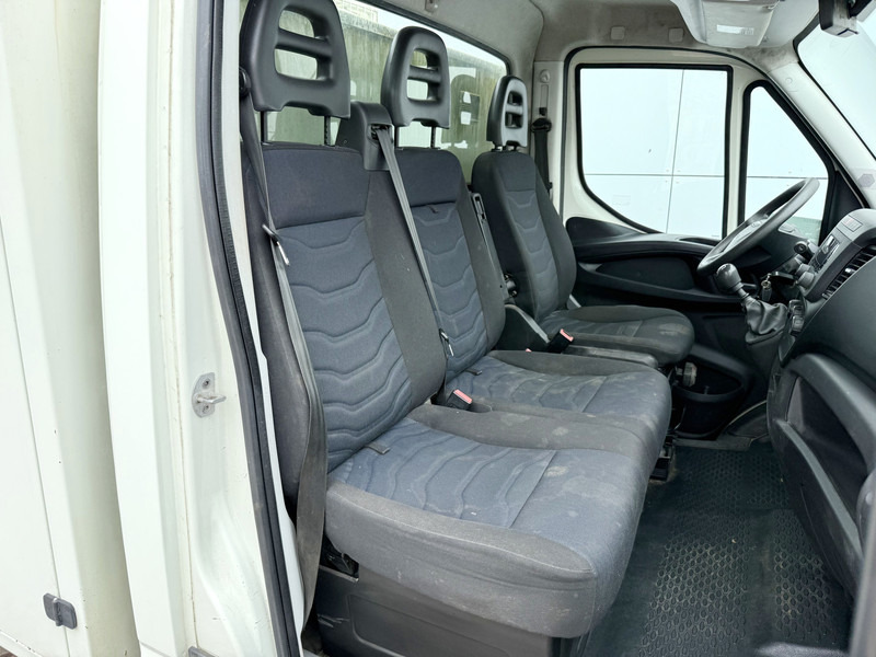 Arrendamiento de Iveco Daily 35C12 2.3 Kipper Dubbellucht 3.5t Trekhaak Airco Cruise Control Luchtgeveerde stoel Iveco Daily 35C12 2.3 Kipper Dubbellucht 3.5t Trekhaak Airco Cruise Control Luchtgeveerde stoel: foto 9