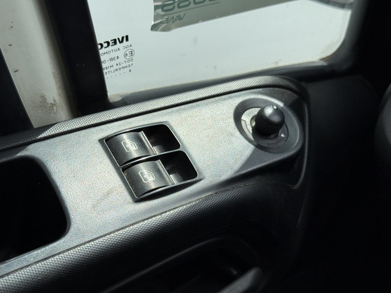 Arrendamiento de Iveco Daily 35C12 2.3 Kipper Dubbellucht 3.5t Trekhaak Airco Cruise Control Luchtgeveerde stoel Iveco Daily 35C12 2.3 Kipper Dubbellucht 3.5t Trekhaak Airco Cruise Control Luchtgeveerde stoel: foto 19