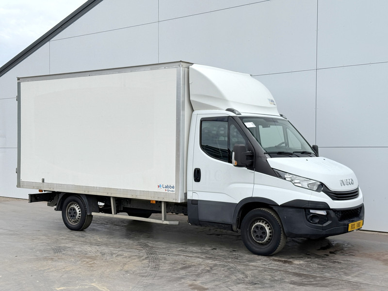 Iveco Daily 35S16 2.3 Bakwagen met achterdeur 3,5t Trekhaak Meubelbak Koffer Airco Cruise Control Camera - Furgoneta caja cerrada: foto 4 Iveco Daily 35S16 2.3 Bakwagen met achterdeur 3,5t Trekhaak Meubelbak Koffer Airco Cruise Control Camera - Furgoneta caja cerrada: foto 4
