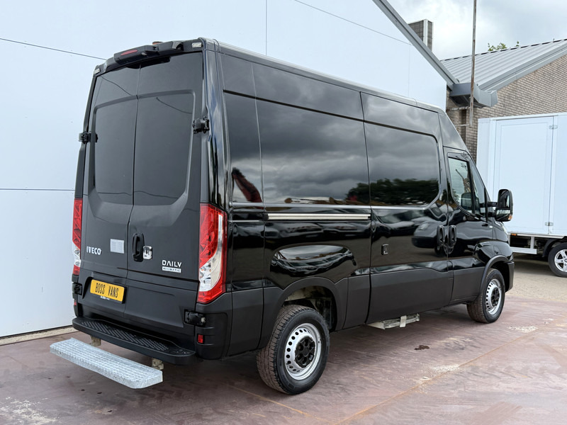 Iveco Daily 35S18 3.0 Automaat L2H2 Adaptieve Cruise Control LED Airco Camera Trekhaak - Furgón: foto 3 Iveco Daily 35S18 3.0 Automaat L2H2 Adaptieve Cruise Control LED Airco Camera Trekhaak - Furgón: foto 3