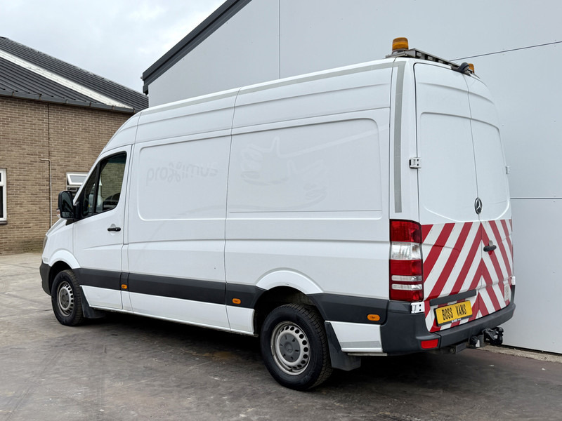 Mercedes-Benz Sprinter 316 2.2 CDI L2H2 Airco Achteruitrijcamera Trekhaak Lucht geveerde stoel - Furgón: foto 2 Mercedes-Benz Sprinter 316 2.2 CDI L2H2 Airco Achteruitrijcamera Trekhaak Lucht geveerde stoel - Furgón: foto 2