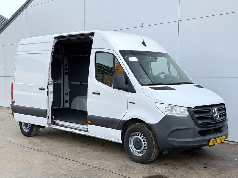 Mercedes-Benz eSprinter 312 ALL-IN PRIJS L2H2 55kWh 168km WLTP 80kw Snelladen Climate Control Stoelverwarming - Furgón, Furgoneta eléctrica: foto 5 Mercedes-Benz eSprinter 312 ALL-IN PRIJS L2H2 55kWh 168km WLTP 80kw Snelladen Climate Control Stoelverwarming - Furgón, Furgoneta eléctrica: foto 5