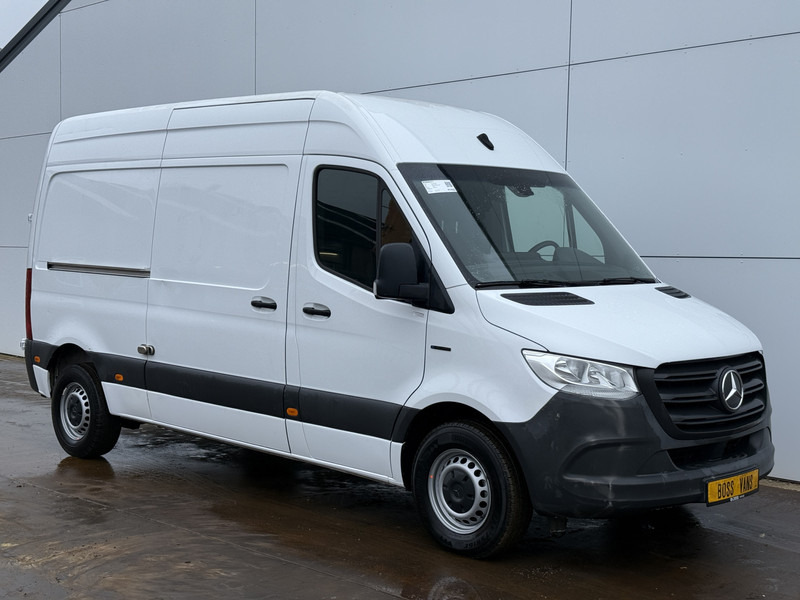 Mercedes-Benz eSprinter 312 ALL-IN PRIJS L2H2 55kWh 168km WLTP 80kw Snelladen Climate Control Stoelverwarming - Furgón, Furgoneta eléctrica: foto 4 Mercedes-Benz eSprinter 312 ALL-IN PRIJS L2H2 55kWh 168km WLTP 80kw Snelladen Climate Control Stoelverwarming - Furgón, Furgoneta eléctrica: foto 4