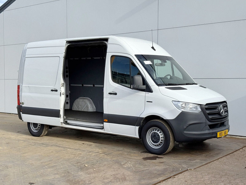 Mercedes-Benz eSprinter 312 ALL-IN PRIJS L2H2 55kWh 168km WLTP 80kw Snelladen Climate Control Stoelverwarming - Furgón, Furgoneta eléctrica: foto 5 Mercedes-Benz eSprinter 312 ALL-IN PRIJS L2H2 55kWh 168km WLTP 80kw Snelladen Climate Control Stoelverwarming - Furgón, Furgoneta eléctrica: foto 5