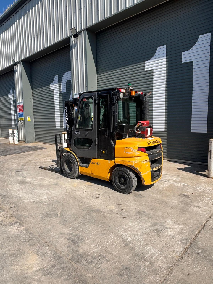 Hyundai 30D-9E - Manipulador telescópico: foto 3 Hyundai 30D-9E - Manipulador telescópico: foto 3