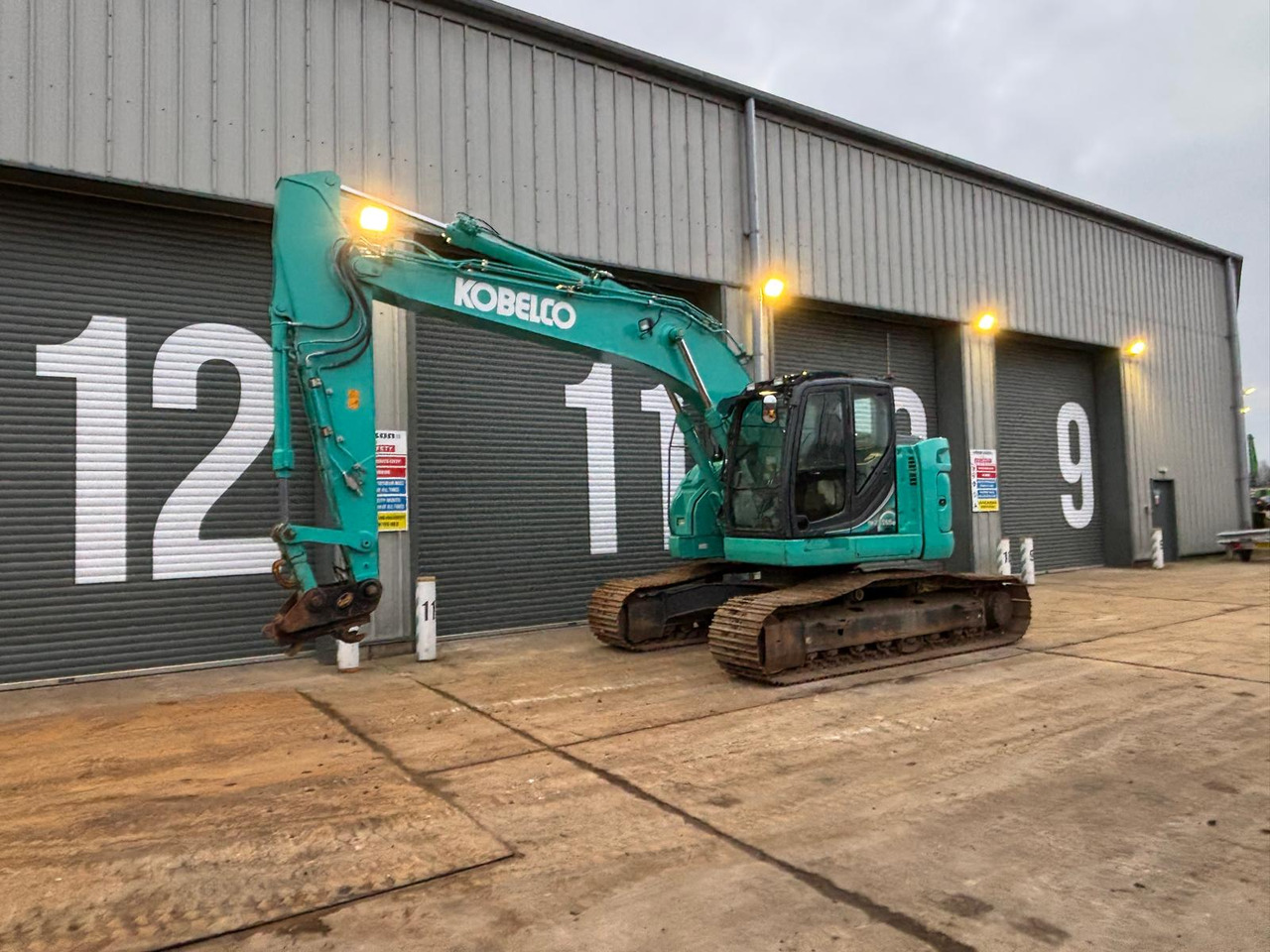 Kobelco SK230SRLC-5E - Excavadora de cadenas: foto 1 Kobelco SK230SRLC-5E - Excavadora de cadenas: foto 1