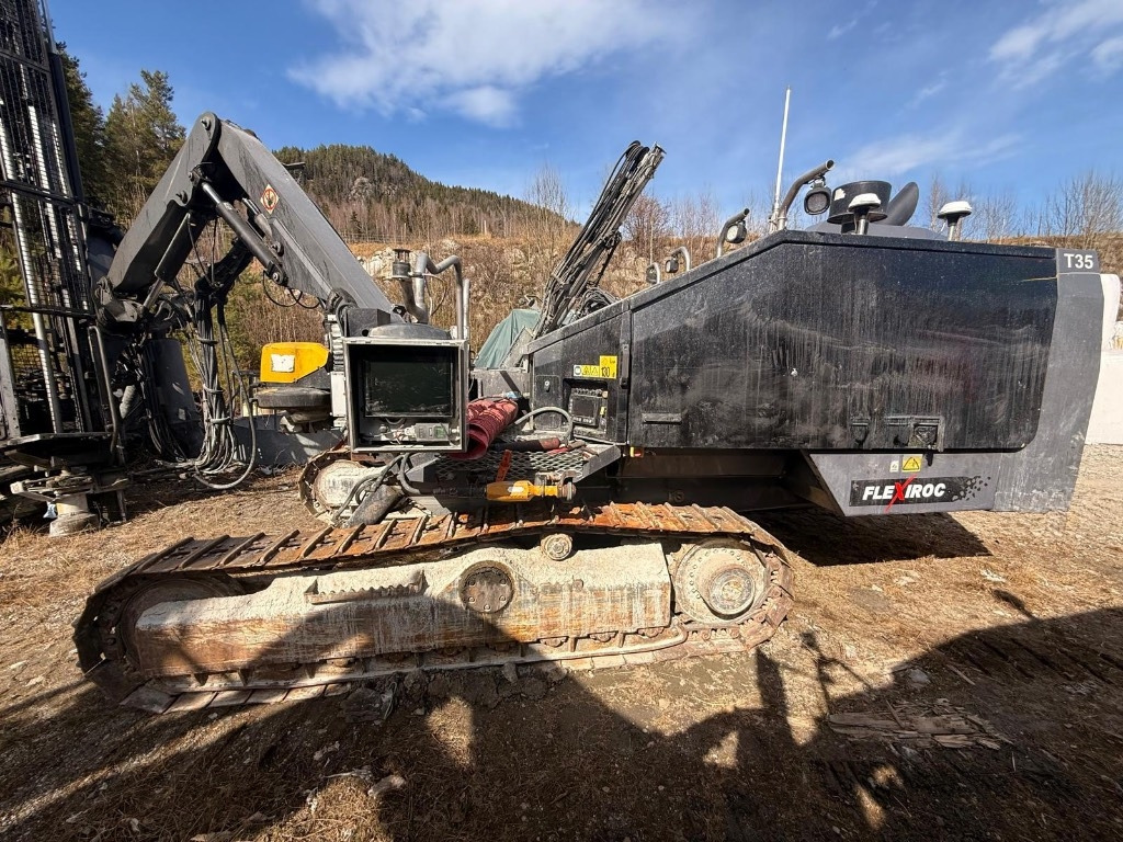 Atlas Copco FLEXIROC T35R-01 - Perforadora: foto 1 Atlas Copco FLEXIROC T35R-01 - Perforadora: foto 1