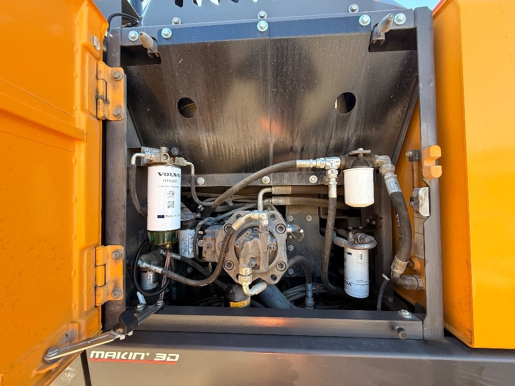 Excavadora de cadenas Volvo EC220EL: foto 27