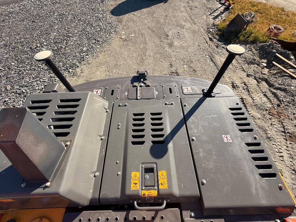 Excavadora de cadenas Volvo EC220EL: foto 33