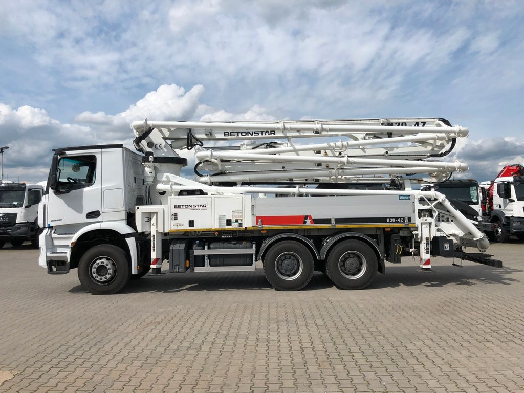 Mercedes-Benz AROCS 2840 BETONPUMPE BETONSTAR H30.14S-4Z - Camión bomba de hormigón: foto 4 Mercedes-Benz AROCS 2840 BETONPUMPE BETONSTAR H30.14S-4Z - Camión bomba de hormigón: foto 4
