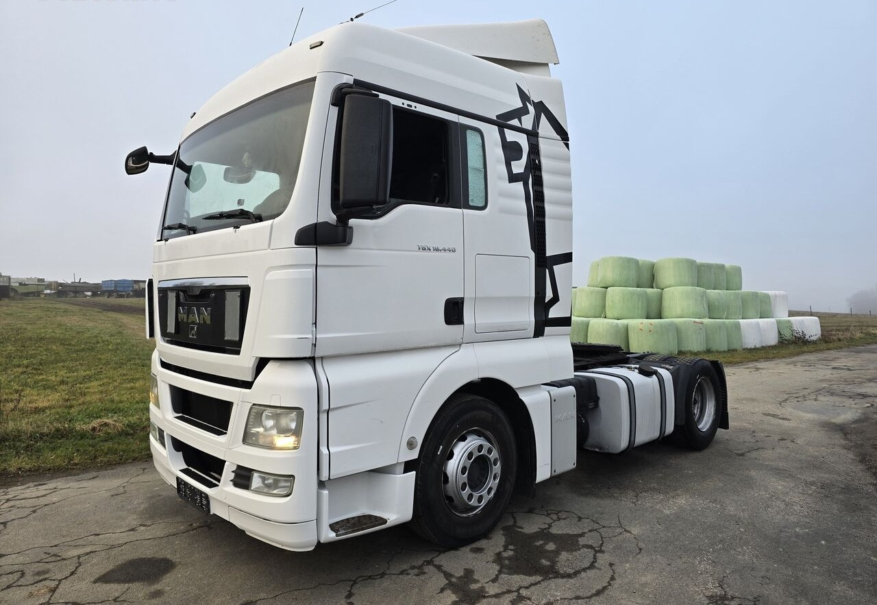 MAN TGX 18.440 standart - Cabeza tractora: foto 4 MAN TGX 18.440 standart - Cabeza tractora: foto 4