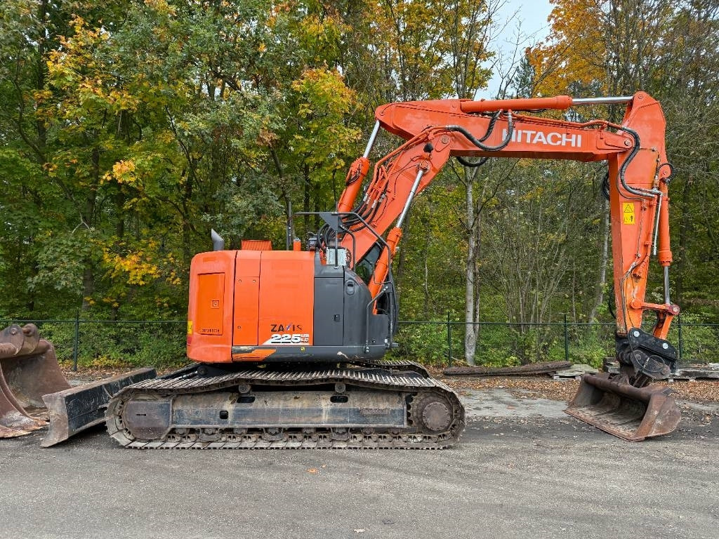 Hitachi ZX 225 US LC-6  - Excavadora de cadenas: foto 5 Hitachi ZX 225 US LC-6  - Excavadora de cadenas: foto 5