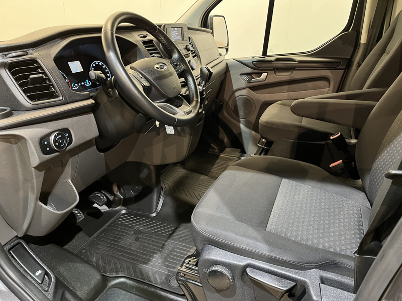 Foto del interior 1: Furgoneta pequeña Ford Transit Custom 280 2.0 TDCI L1H1 Trend 130 PK / Euro 6 / Airco / Trekhaak / Cruise Control / PDC / 49.000 KM !! / BPM VRIJ !!