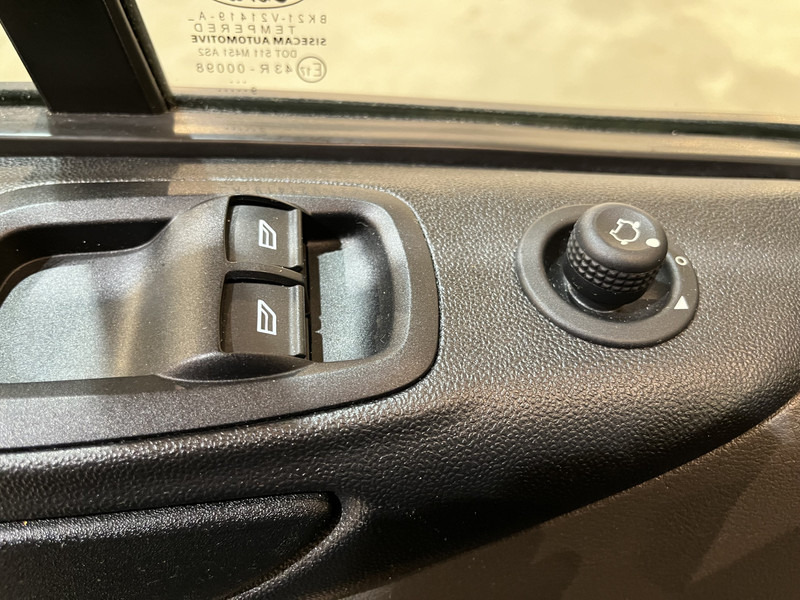 Furgoneta pequeña Ford Transit Custom 280 2.0 TDCI L1H1 Trend 130 PK / Euro 6 / Airco / Trekhaak / Cruise Control / PDC / 49.000 KM !! / BPM VRIJ !!: foto 11