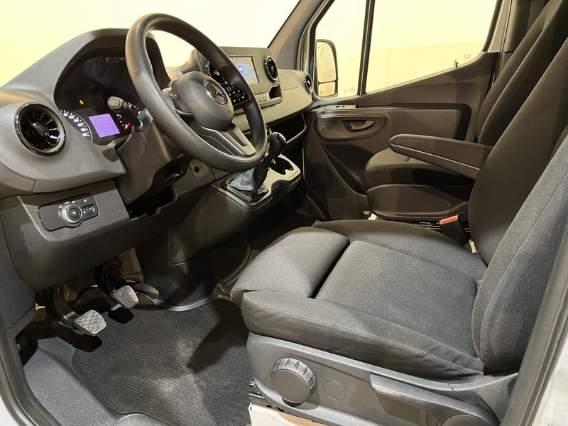 Furgón Mercedes-Benz Sprinter 311 CDI L2H2 RWD / Euro 6 / Servicebus / Bott inrichting / 220V / Airco / Oprijplaat / Compressor / CarPlay / Camera: foto 6