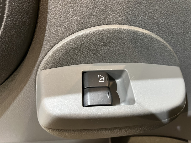 Arrendamiento de Nissan E-NV200 Business 40 kWh / 100% elektrisch !! / Airco / Cruise Control / Camera / Navigatie / 9.800 KM !! / BPM VRIJ !! Nissan E-NV200 Business 40 kWh / 100% elektrisch !! / Airco / Cruise Control / Camera / Navigatie / 9.800 KM !! / BPM VRIJ !!: foto 13