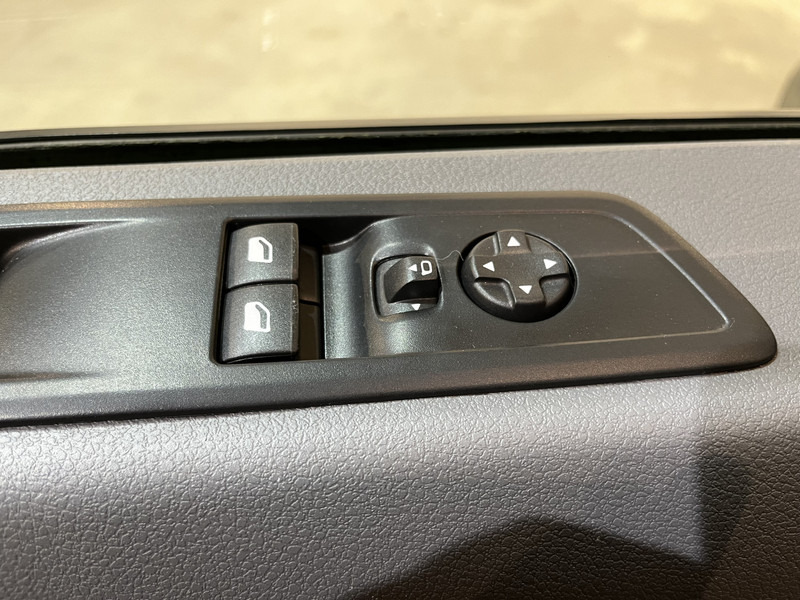 Furgoneta pequeña, Furgoneta eléctrica Peugeot e-Expert L2 Premium 75 kWh Servicebus / Van den Born Inrichting / 100% Elektrisch / Airco / Camera / Cruise Control / Navigatie / CarPlay / 12.400 KM !!: foto 13