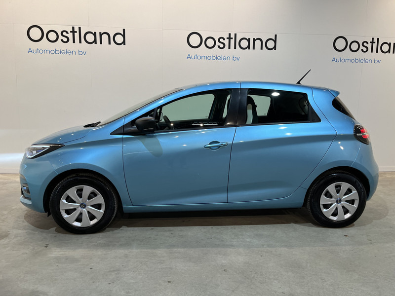 Renault ZOE R110 Life 52 kWh (Accuhuur) / Carplay / Airco / Cruise Control / 100% elektrisch / 31.200 KM !! Prijs ex BTW € 7.850,- - Hatchback: foto 2 Renault ZOE R110 Life 52 kWh (Accuhuur) / Carplay / Airco / Cruise Control / 100% elektrisch / 31.200 KM !! Prijs ex BTW € 7.850,- - Hatchback: foto 2