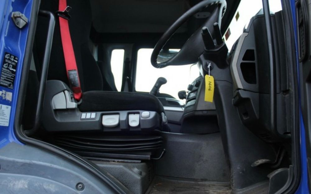 MAN Tgs 26.360 6x4 wywrotka piaskarka pług e6 euro6 - Camión volquete: foto 3 MAN Tgs 26.360 6x4 wywrotka piaskarka pług e6 euro6 - Camión volquete: foto 3