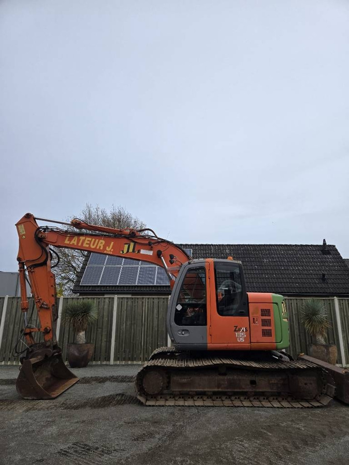 Hitachi ZX 135 US - Excavadora de cadenas: foto 1 Hitachi ZX 135 US - Excavadora de cadenas: foto 1