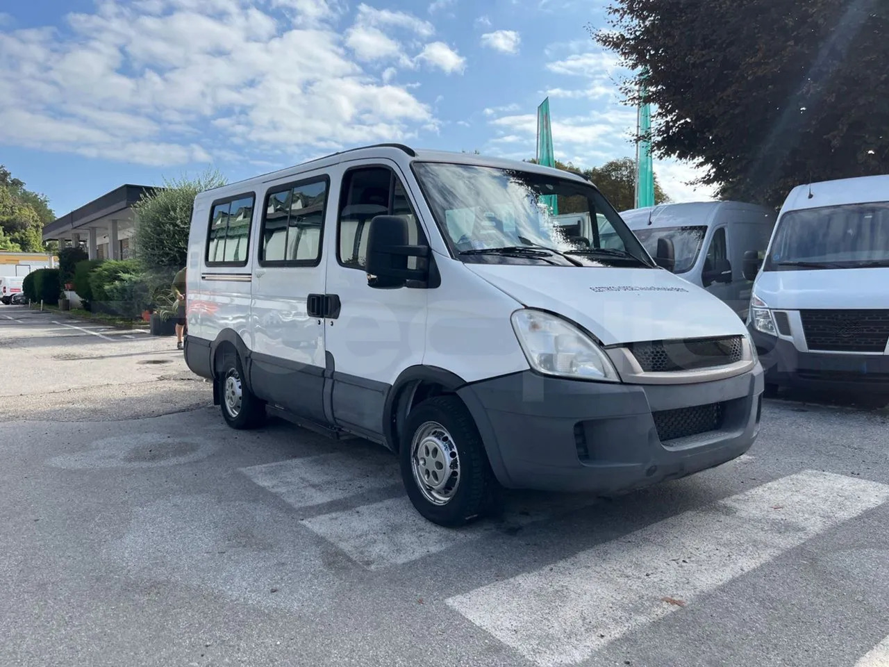 Iveco Daily - Minibús, Furgoneta de pasajeros: foto 1 Iveco Daily - Minibús, Furgoneta de pasajeros: foto 1