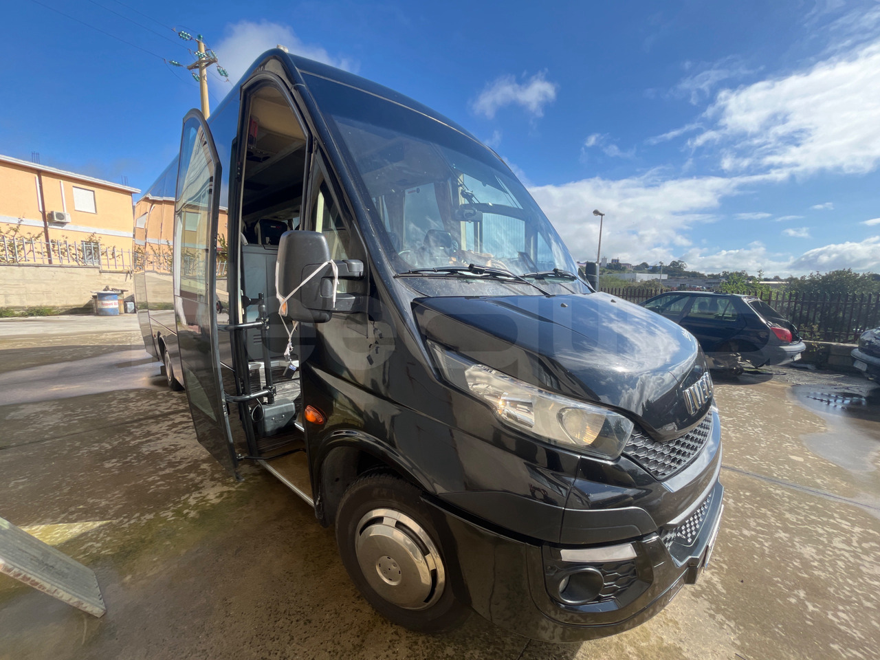Iveco Daily - Autocar: foto 1 Iveco Daily - Autocar: foto 1