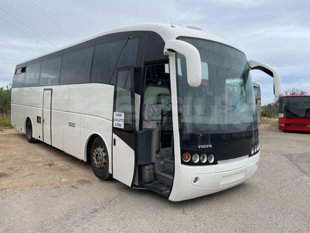 Volvo B12 - Autocar: foto 1 Volvo B12 - Autocar: foto 1