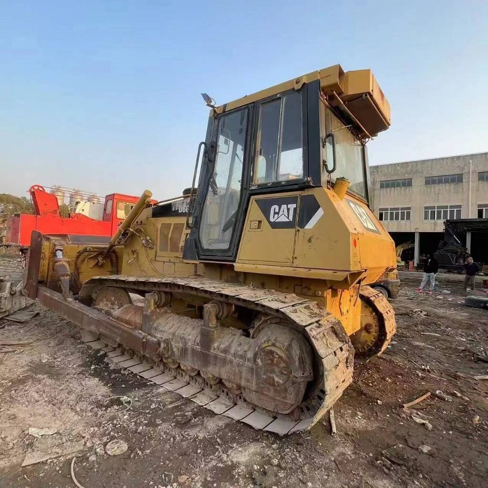CAT D 6 G - Bulldozer: foto 2 CAT D 6 G - Bulldozer: foto 2