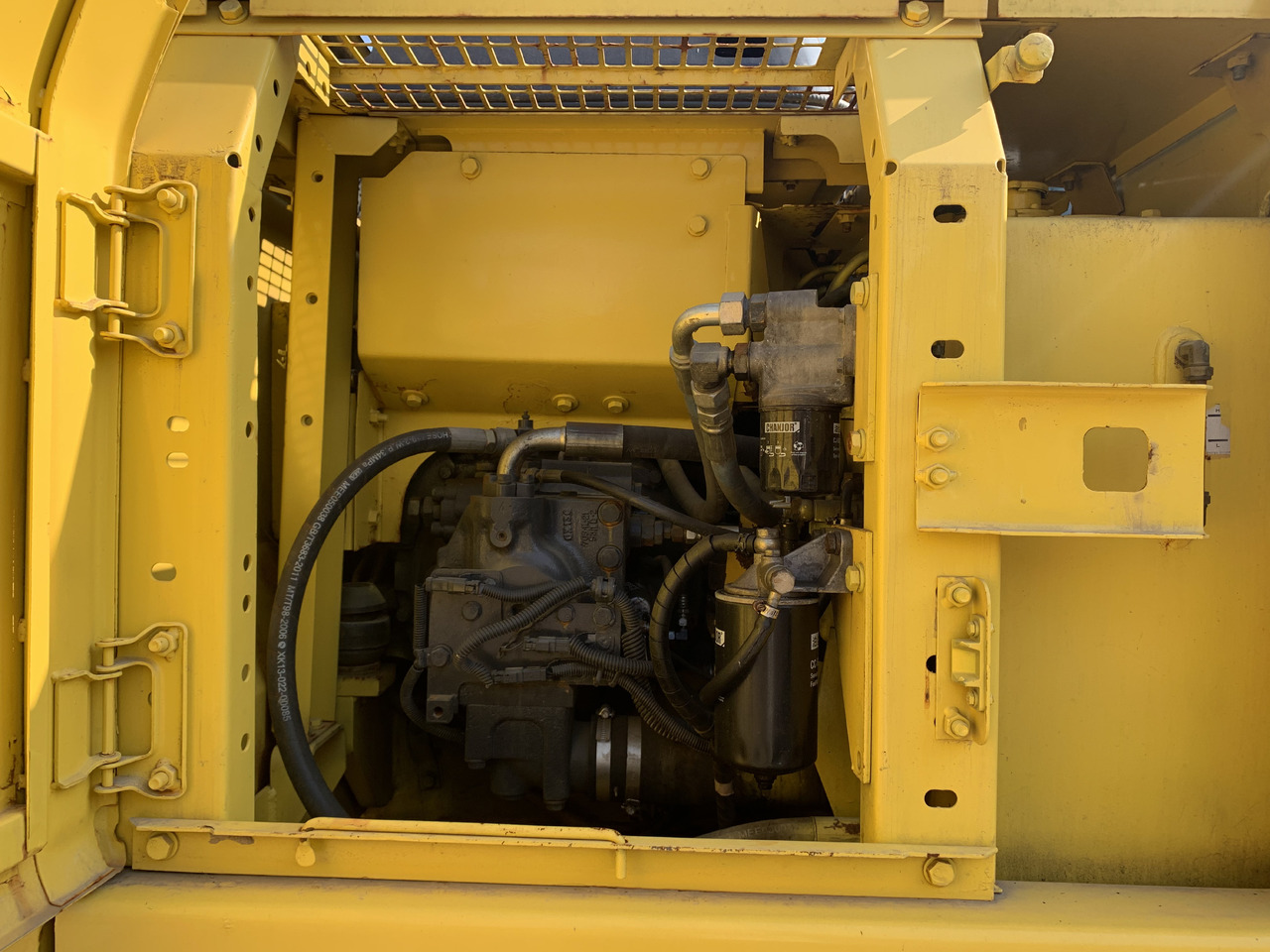 KOMATSU PC130 - Excavadora de cadenas: foto 5 KOMATSU PC130 - Excavadora de cadenas: foto 5