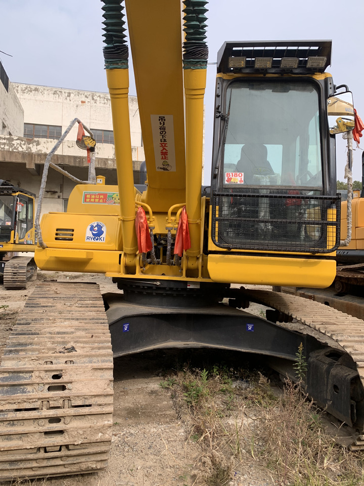 KOMATSU PC200-8 - Excavadora de cadenas: foto 2 KOMATSU PC200-8 - Excavadora de cadenas: foto 2