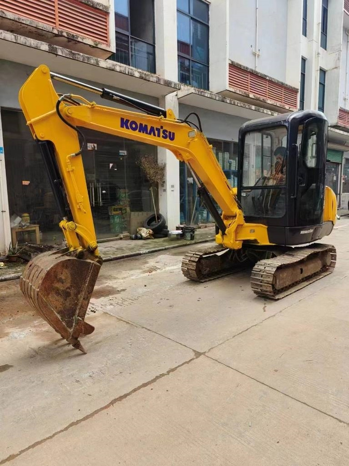 Komatsu PC 35 R-8 - Excavadora de cadenas: foto 1 Komatsu PC 35 R-8 - Excavadora de cadenas: foto 1