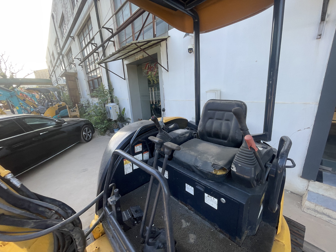 Komatsu PC30MR-5 - Miniexcavadora: foto 2 Komatsu PC30MR-5 - Miniexcavadora: foto 2