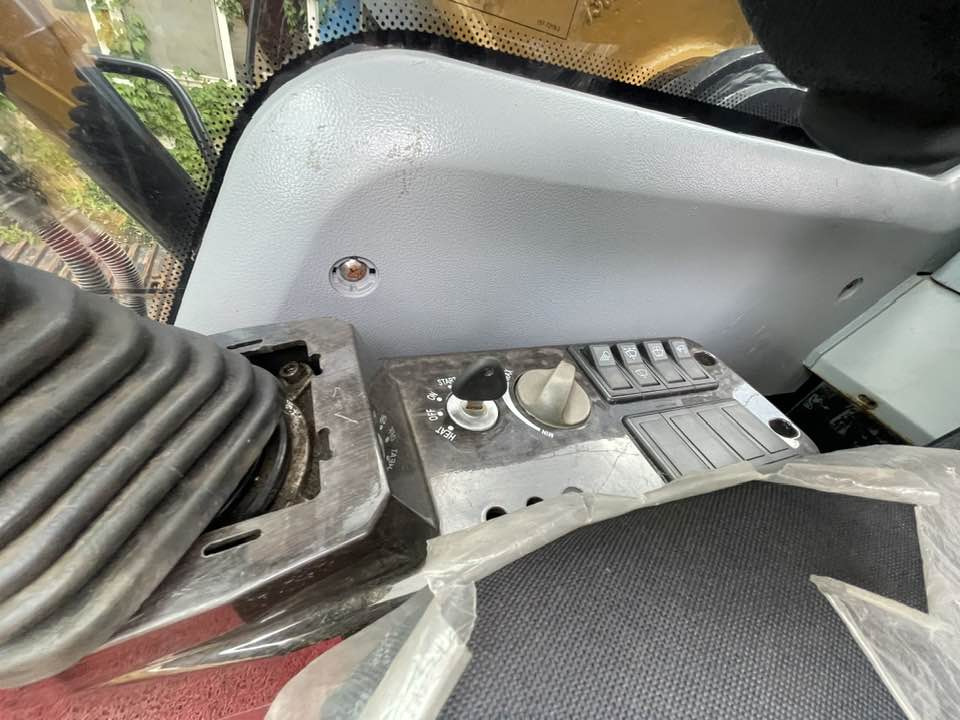 Excavadora SANY SY305H: foto 16