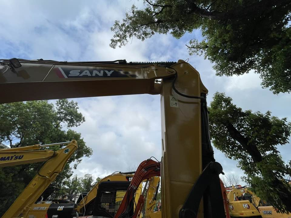 Excavadora SANY SY305H: foto 9