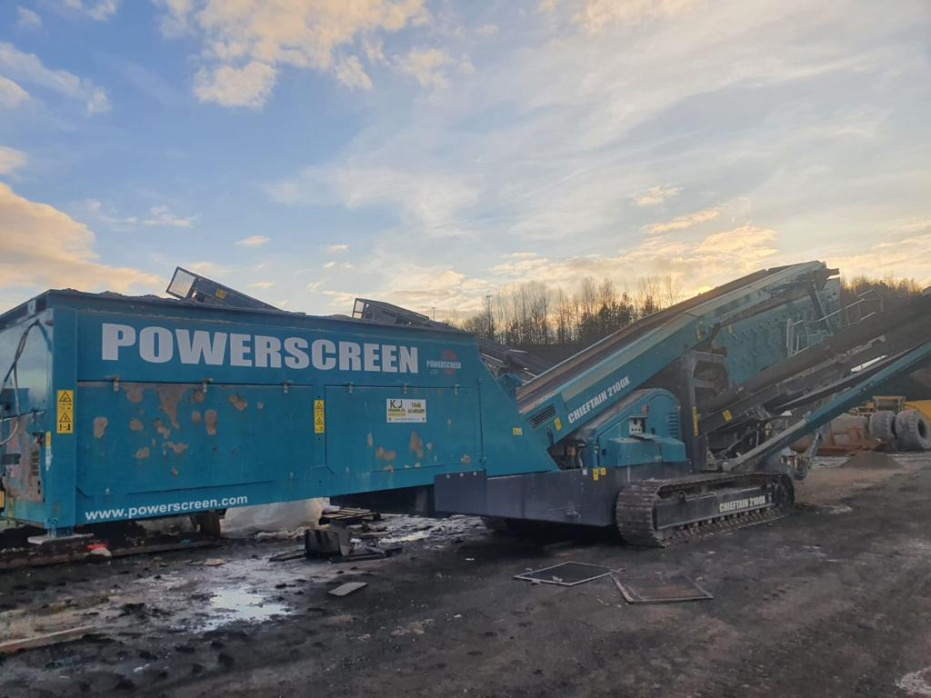 Powerscreen Chieftain 2100x 3D - Cribadora: foto 1 Powerscreen Chieftain 2100x 3D - Cribadora: foto 1
