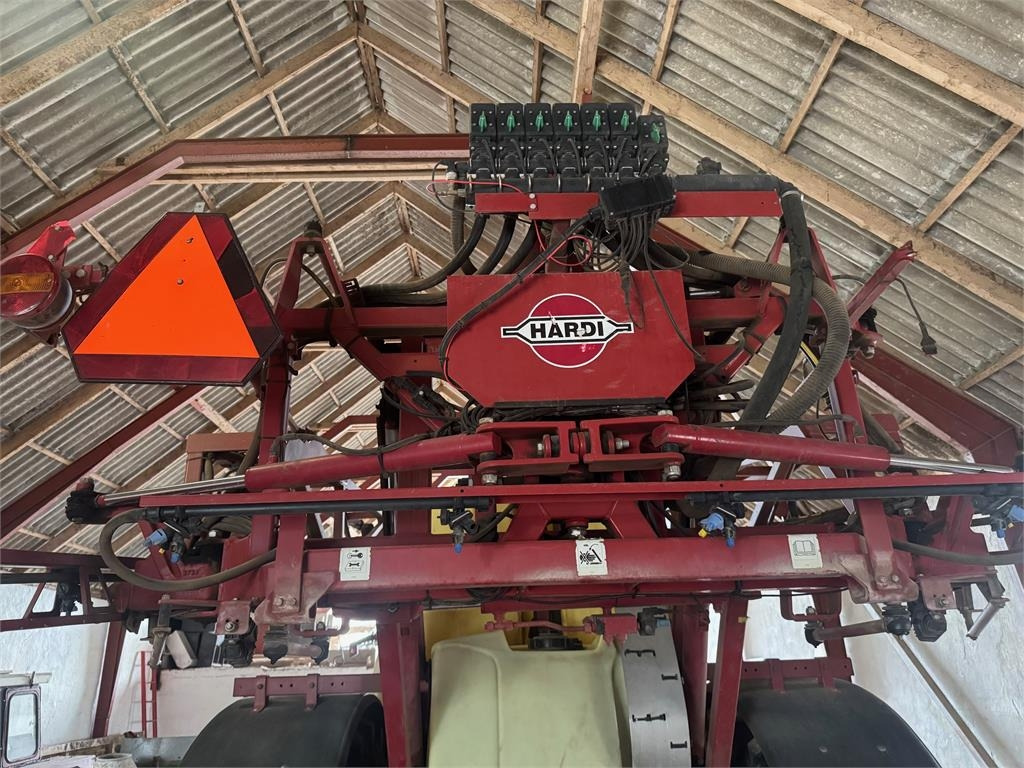 Hardi NAVIGATOR 6000L - Pulverizador arrastrado: foto 3 Hardi NAVIGATOR 6000L - Pulverizador arrastrado: foto 3