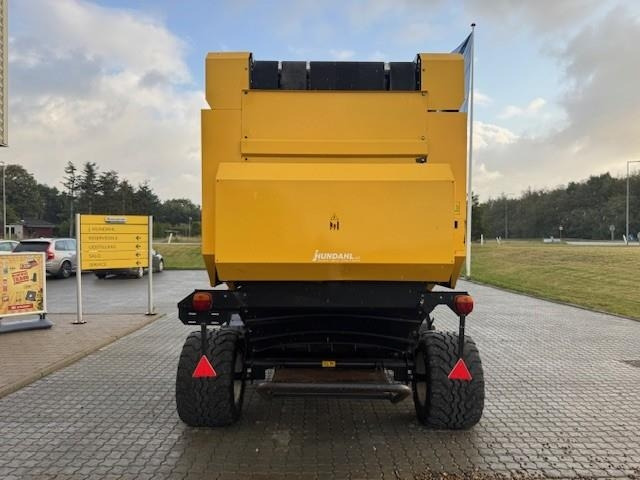 New Holland BR7070 - Rotoempacadora: foto 4 New Holland BR7070 - Rotoempacadora: foto 4